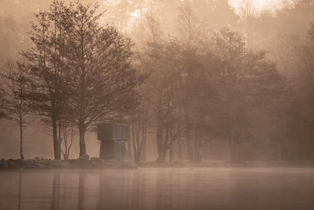 Paisaje misterioso
La niebla oculta parte del paisaje en el lago de Mosvatnet en Stavanger
