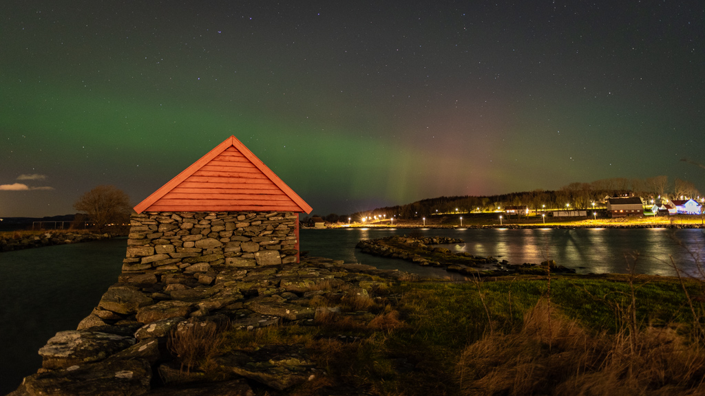 Auroras visibles en bajas latitudes en Noruega.
