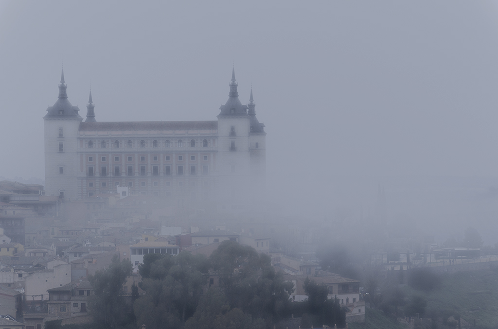 TRANSPARENCIA
Amaneciendo en Toledo para ver sus nieblas

