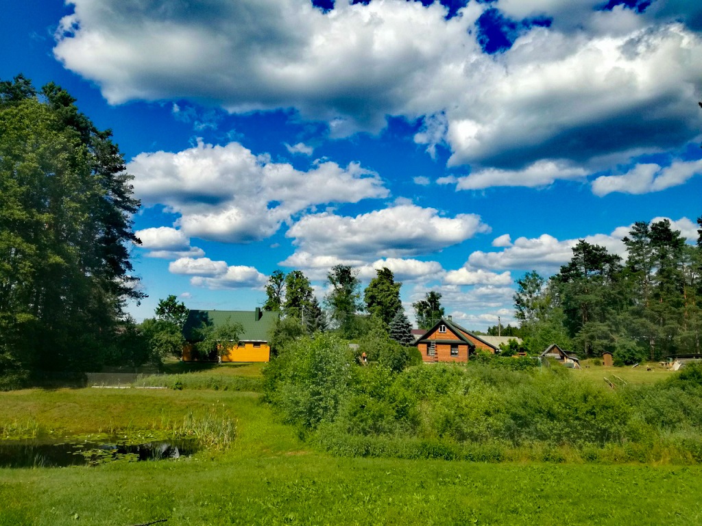 Cumulus medicris
Cúmulos en un día del verano lituano
