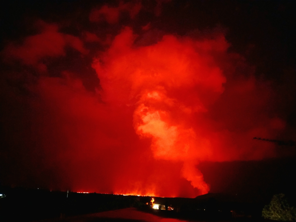 Atardecer volcánico
Álbumes del atlas: zfo21