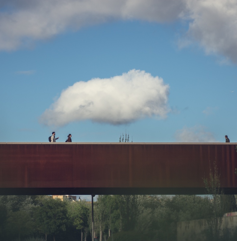 Nuestro planeta 
Fotografía realizada en Córdoba, en el puente de Miraflores sobre el río Guadalquivir. 

