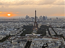 puesta de sol sobre Paris