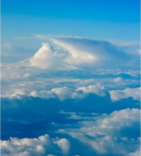 Incus, arriba a la derecha, desde un avión sobre Rascafría (Madrid)
