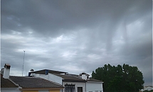 Stratocumulus_virga_Bollullos_del_Condado_28H29_8-05-2021.JPG