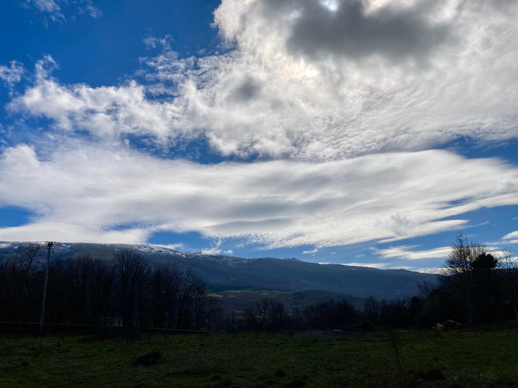 Nubes sobre la Sierra de Béjar 
Álbumes del atlas: zzzznopre