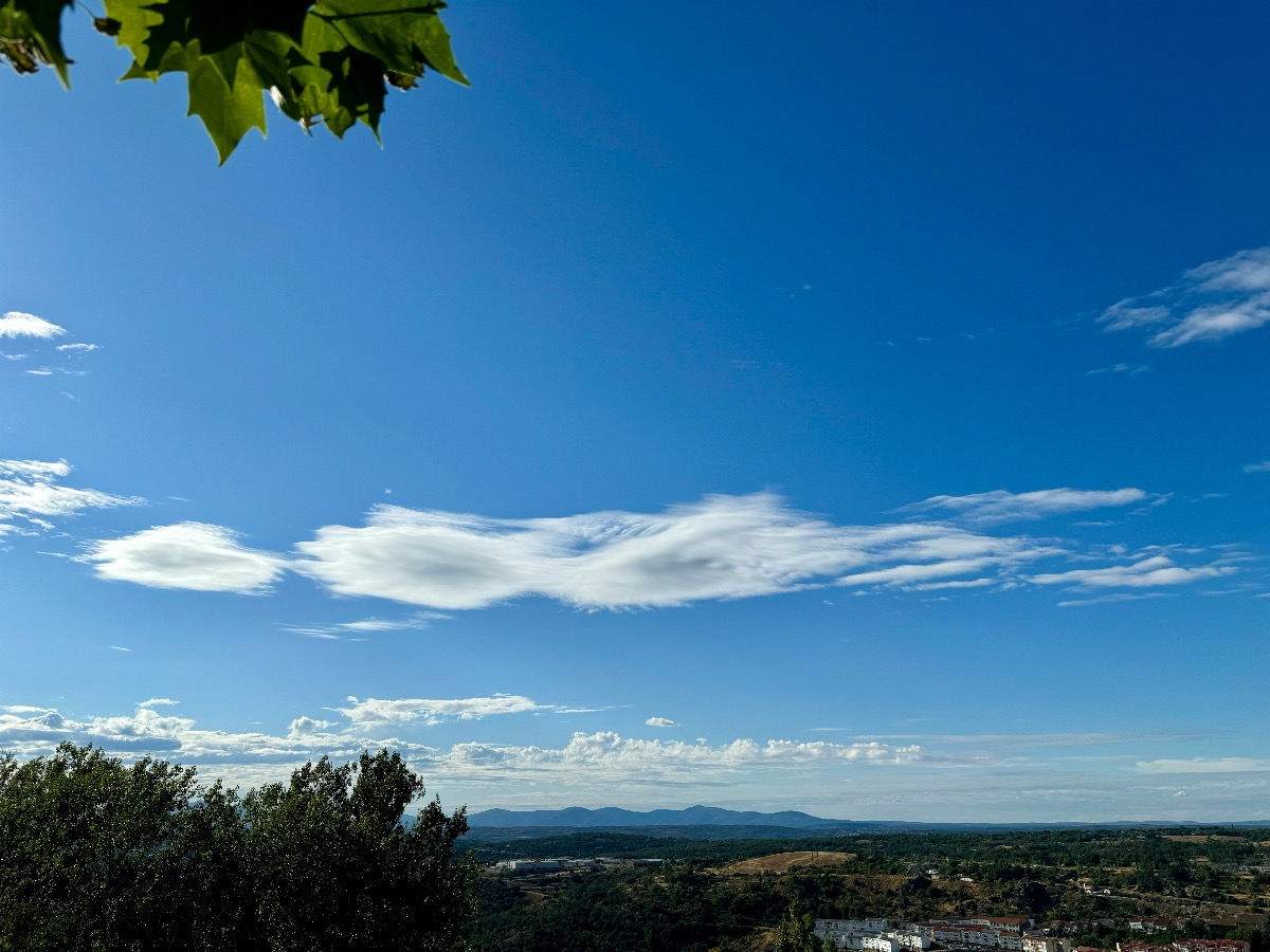 Altocumulus lenticularis duplicatus
