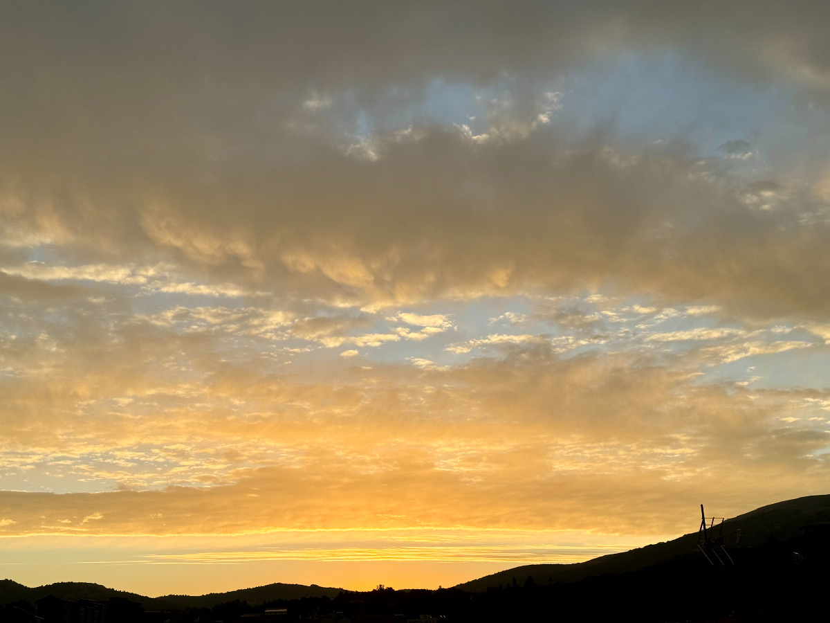 Nubes al Amanecer 
