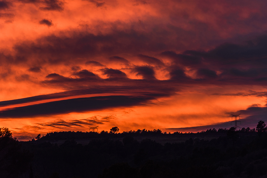 Espectacular candilazo al atardecer con inestabilidad Kelvin-Helmholtz. 
