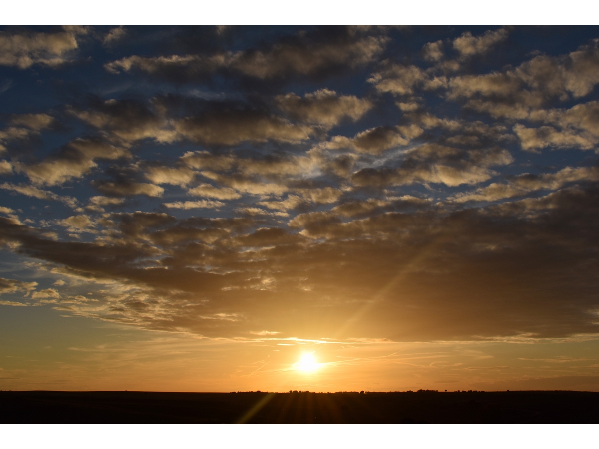 Una puesta de sol más propia de verano que de noviembre.
