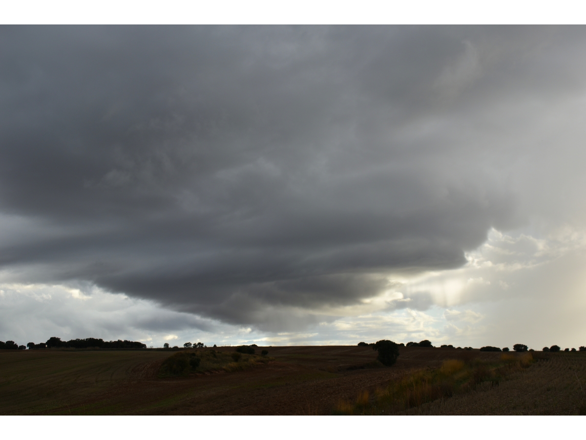 De lo que parecía una simple e insignificante nube a una posible supercélula.
