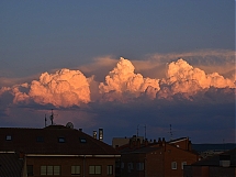CONGESTUS_AL_ATARDECER.jpg