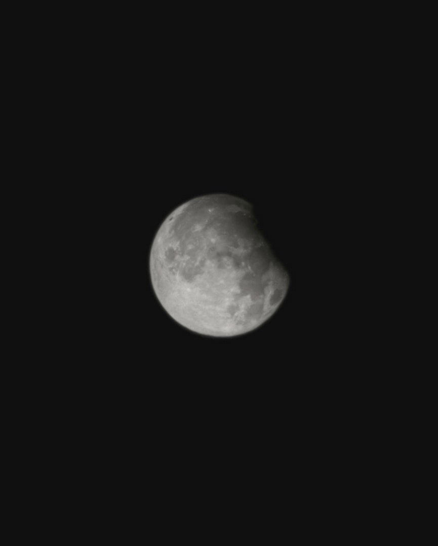 Una vez más en Galicia , esperando a que despejara el cielo para capturar un eclipse precioso.
