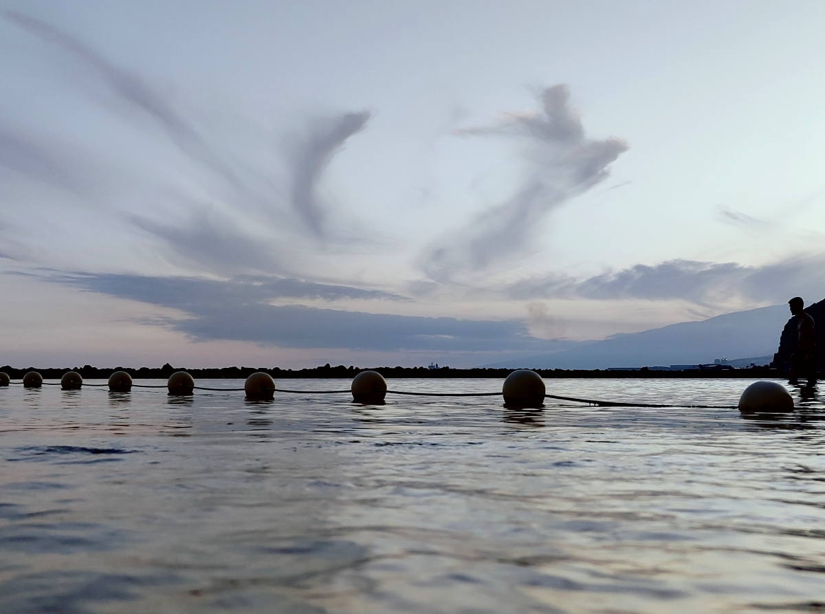 El azul resalta la nubes
